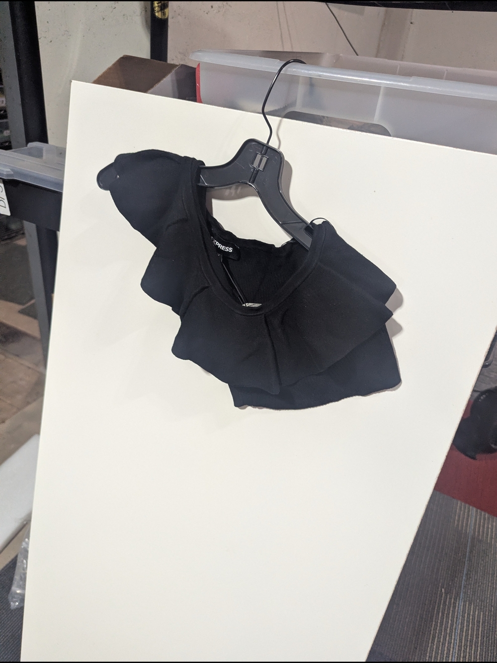 Express Black One-Shoulder Ruffle Crop - Picture 4 of 5